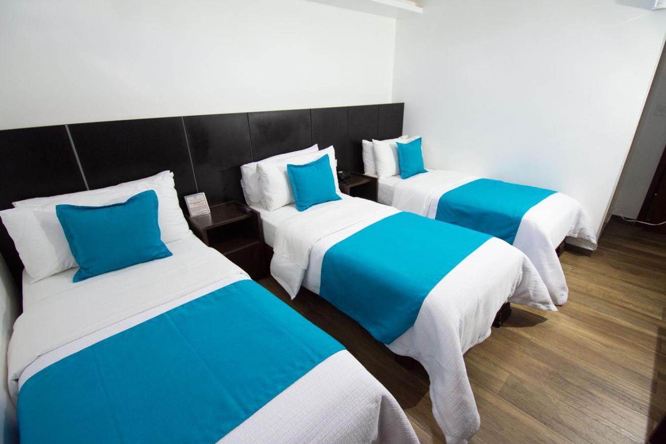 Hotel Plaza Victoria Ibarra Εξωτερικό φωτογραφία