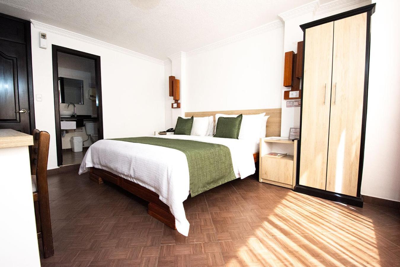 Hotel Plaza Victoria Ibarra Εξωτερικό φωτογραφία