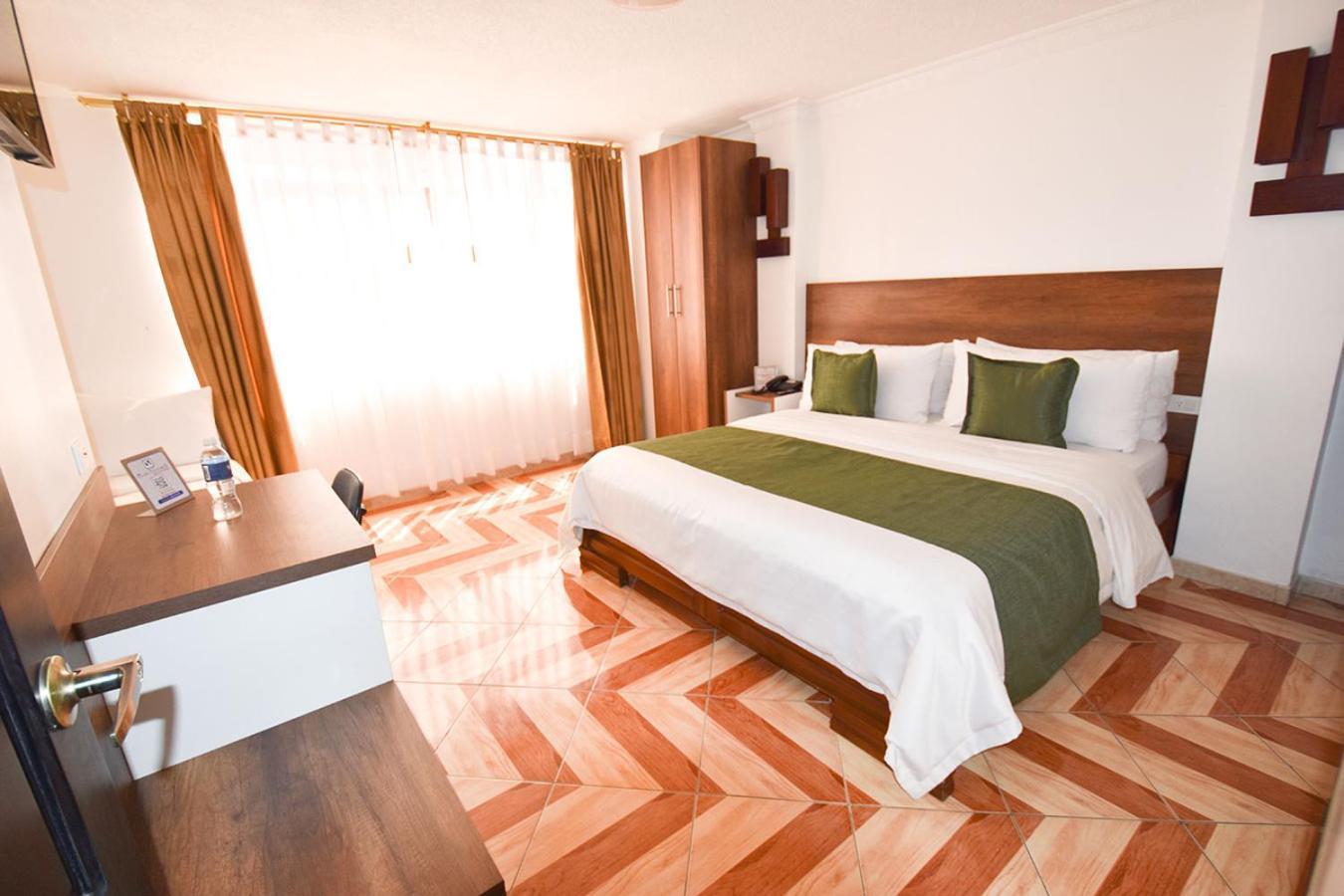 Hotel Plaza Victoria Ibarra Εξωτερικό φωτογραφία