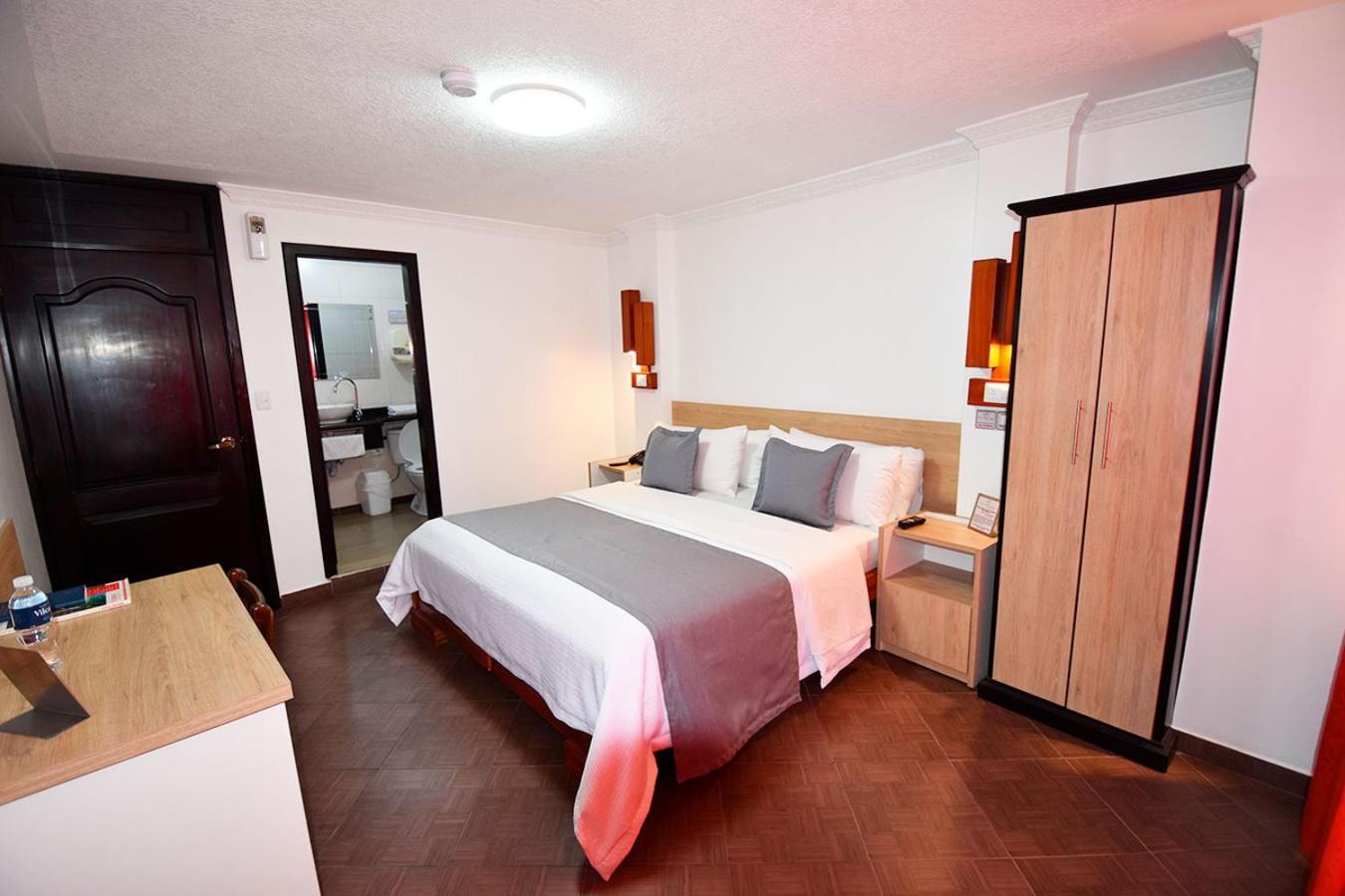 Hotel Plaza Victoria Ibarra Εξωτερικό φωτογραφία