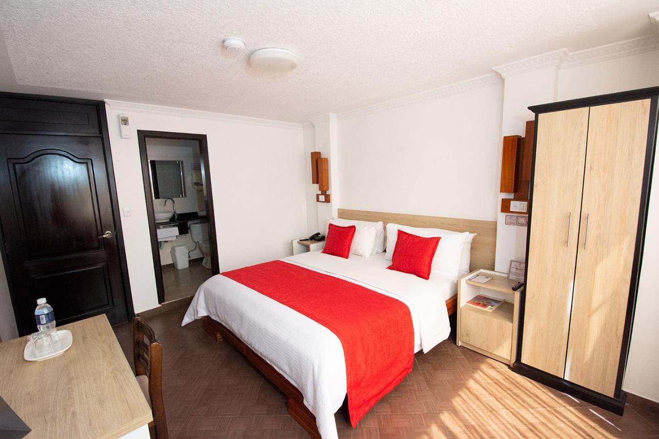 Hotel Plaza Victoria Ibarra Εξωτερικό φωτογραφία
