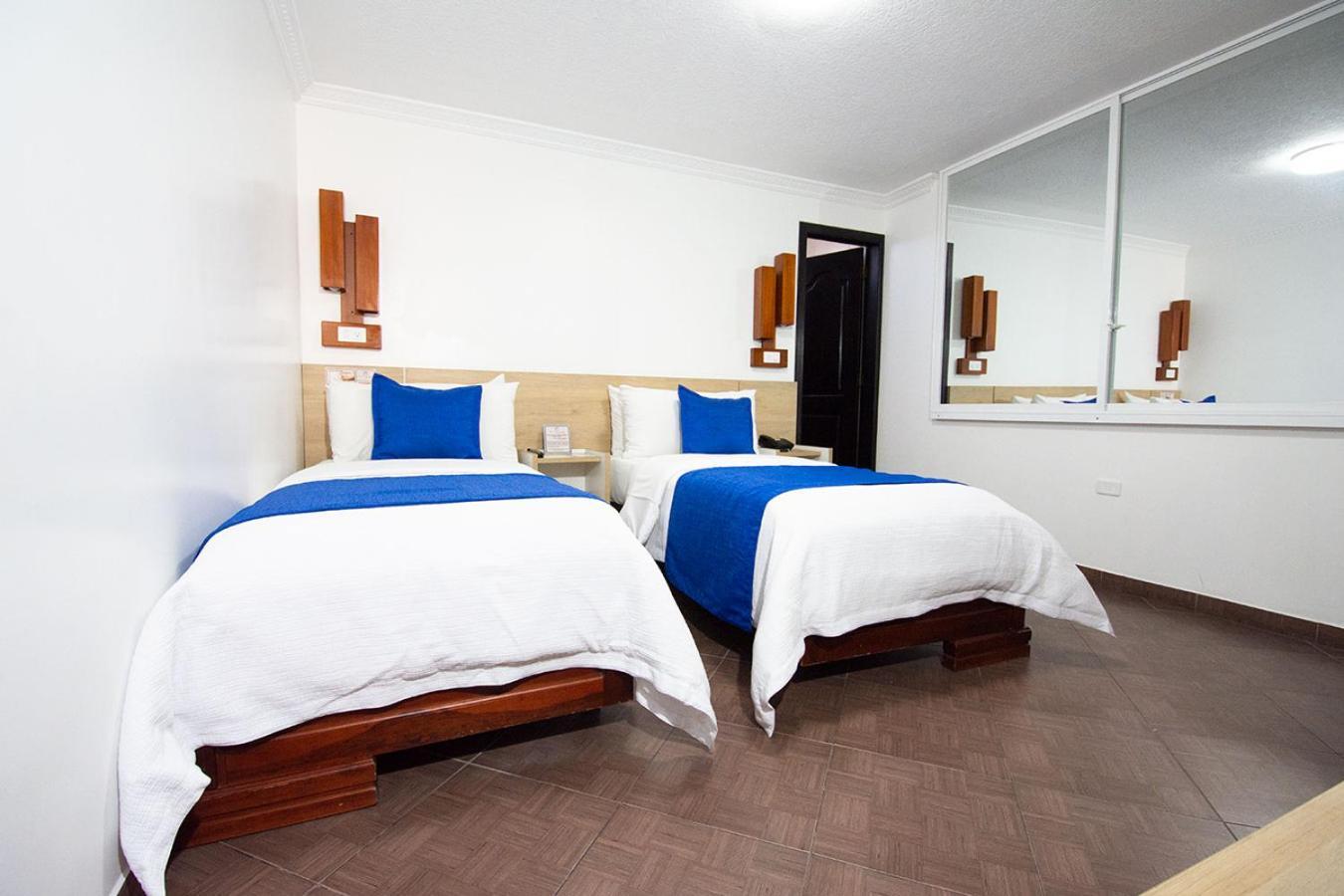 Hotel Plaza Victoria Ibarra Εξωτερικό φωτογραφία