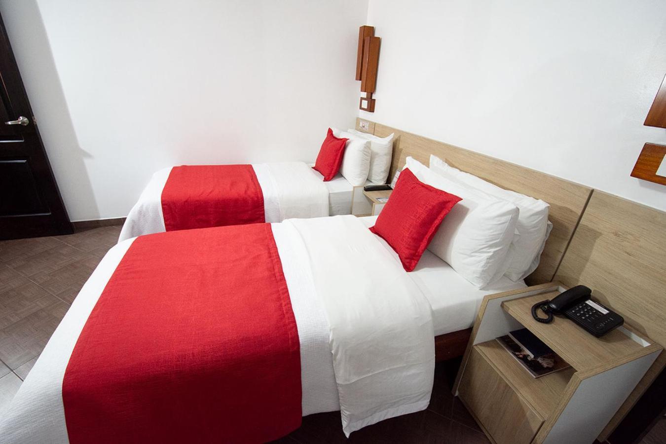 Hotel Plaza Victoria Ibarra Εξωτερικό φωτογραφία