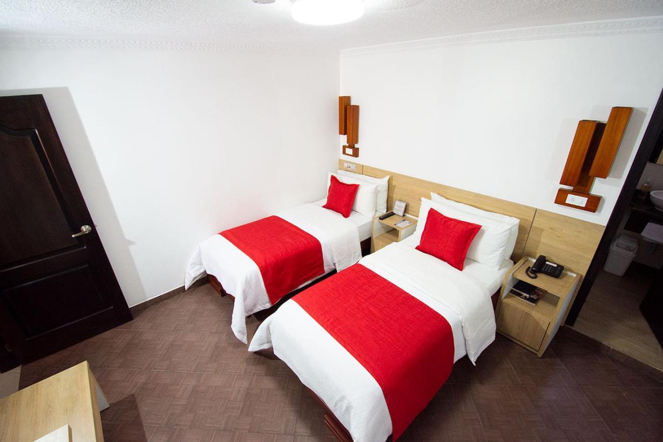 Hotel Plaza Victoria Ibarra Εξωτερικό φωτογραφία