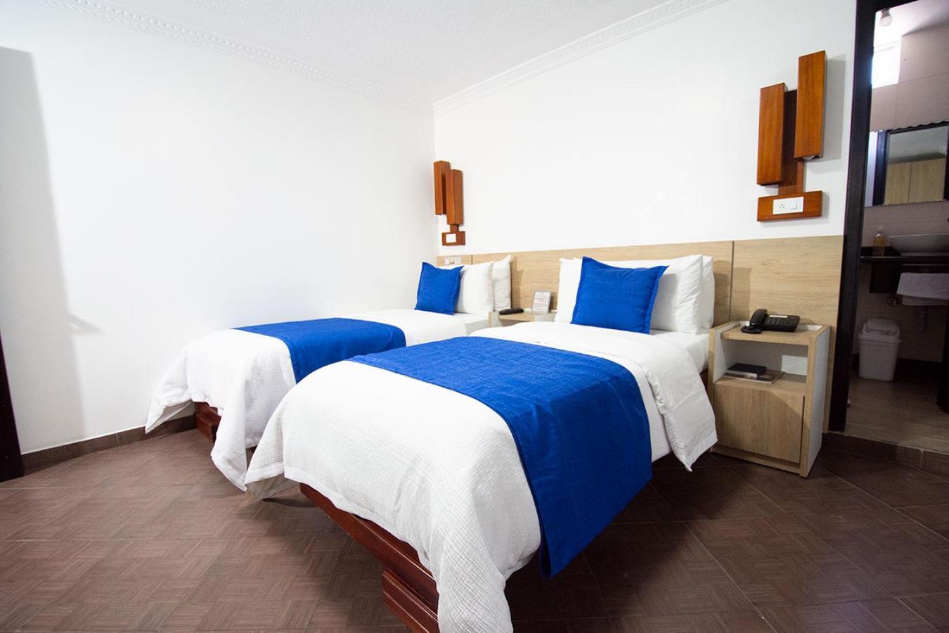 Hotel Plaza Victoria Ibarra Εξωτερικό φωτογραφία
