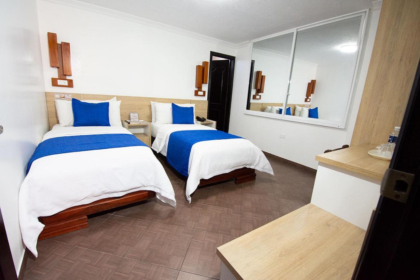 Hotel Plaza Victoria Ibarra Εξωτερικό φωτογραφία