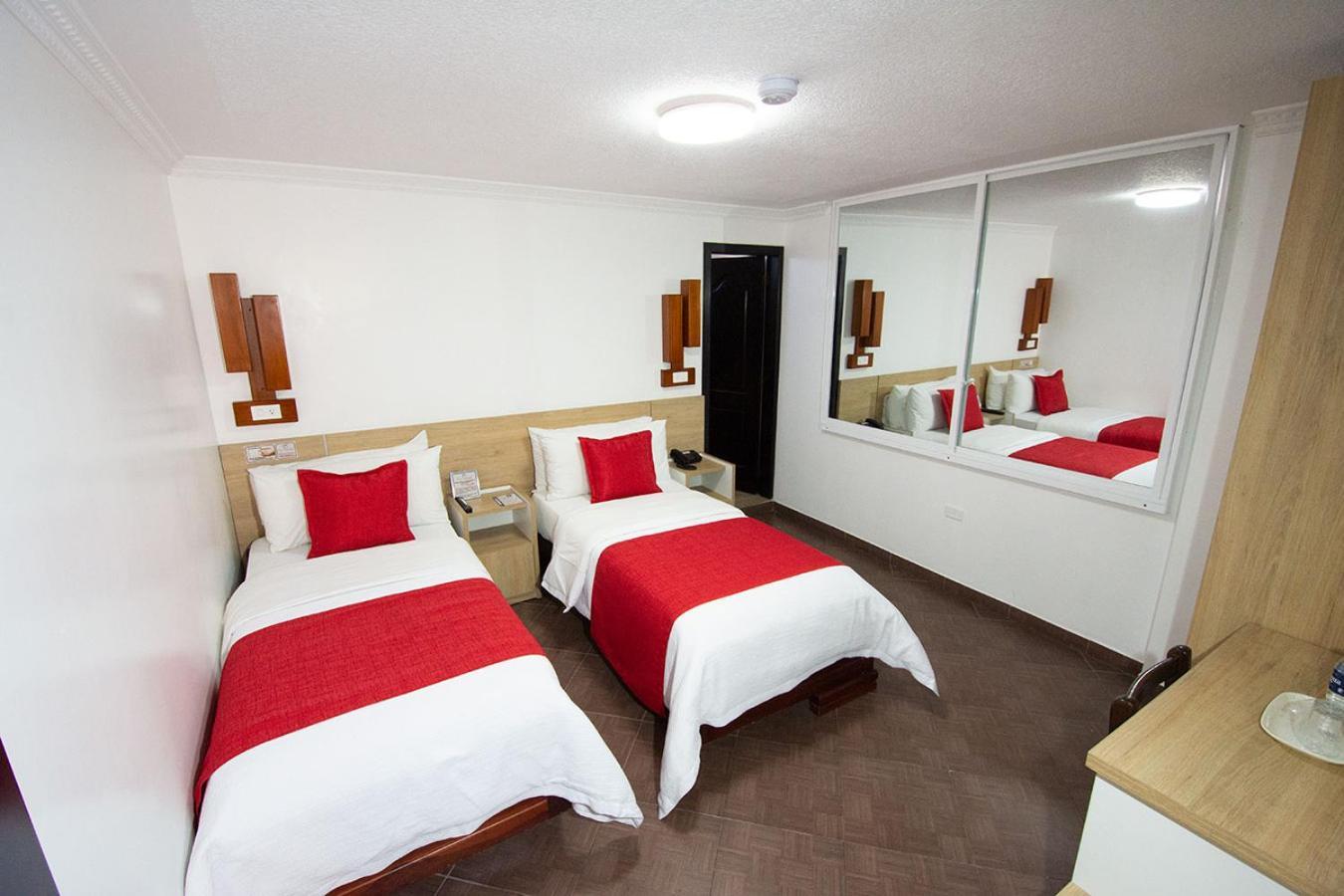 Hotel Plaza Victoria Ibarra Εξωτερικό φωτογραφία