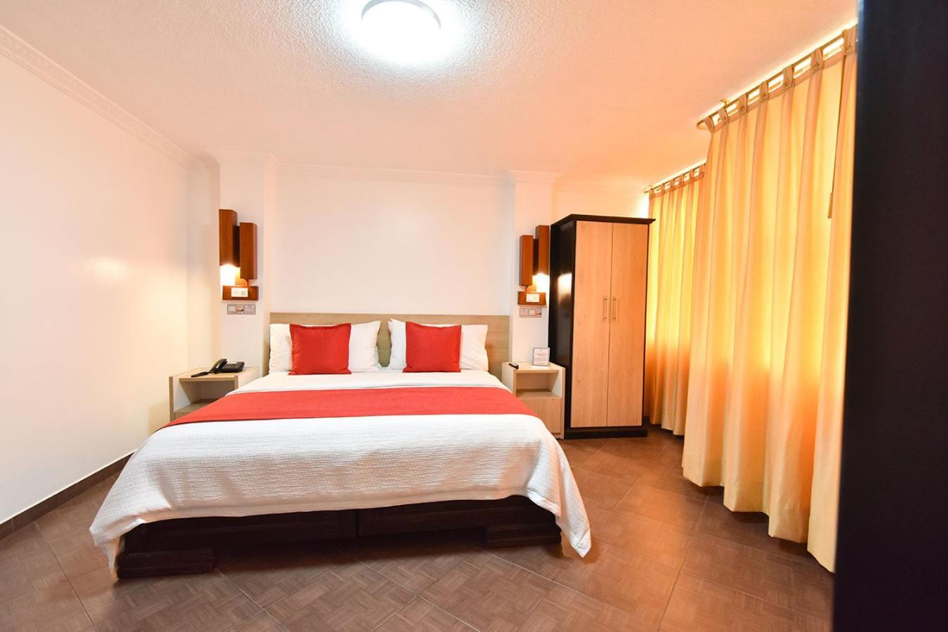 Hotel Plaza Victoria Ibarra Εξωτερικό φωτογραφία