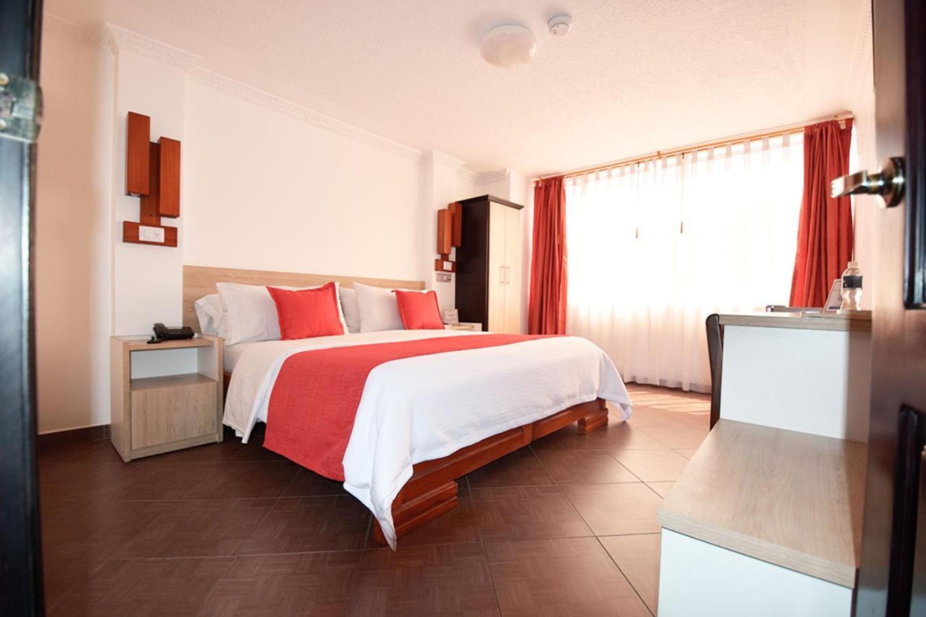 Hotel Plaza Victoria Ibarra Εξωτερικό φωτογραφία