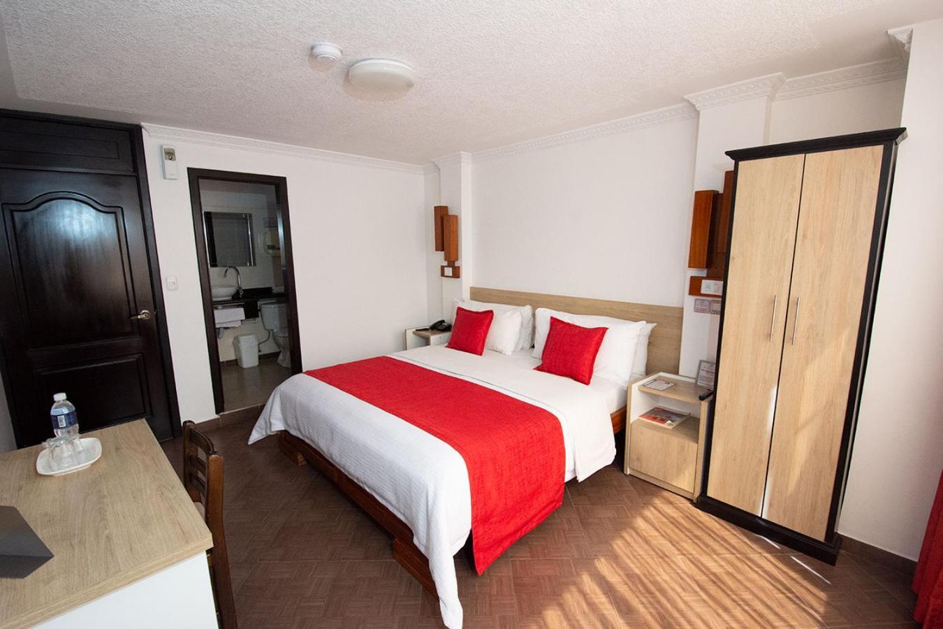 Hotel Plaza Victoria Ibarra Εξωτερικό φωτογραφία