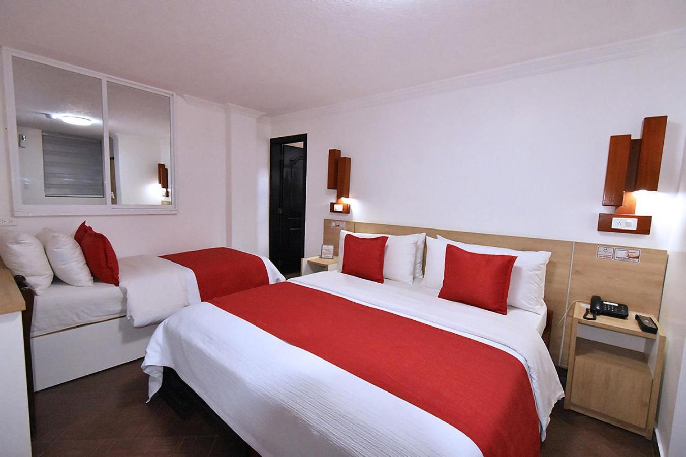 Hotel Plaza Victoria Ibarra Εξωτερικό φωτογραφία
